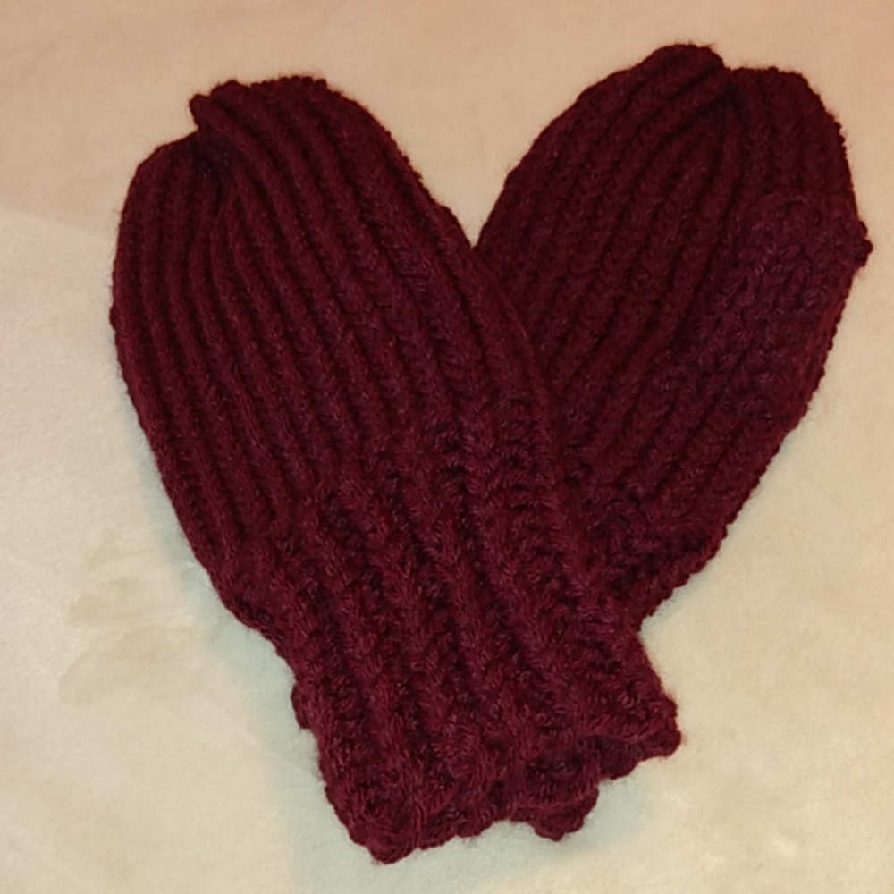 Maroon hand knit mittens